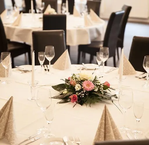Hotel & Restaurant Schwarzes Kreuz 3*